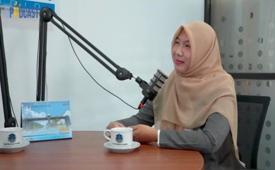 Video BANTU KEHIDUPAN MASYARAKAT MELALUI RISET PADA TANAMAN LOKAL DAN LIMBAH !! Bekisah dengan Dosen Kimia